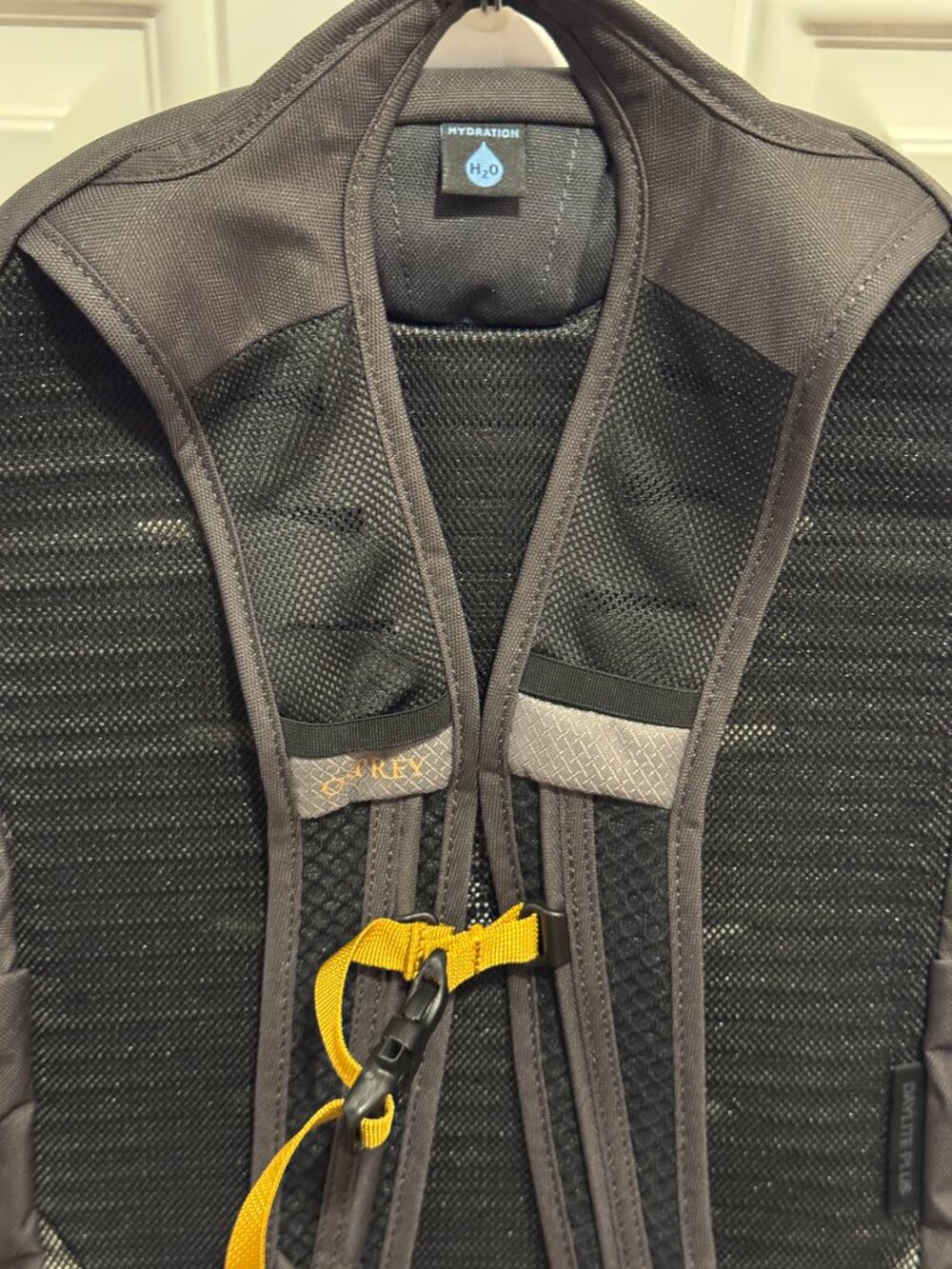 Osprey Daylite Plus Hiking Light Daypack Backpack Shade Basanite/Eclipse Grey - Picture 7 of 9